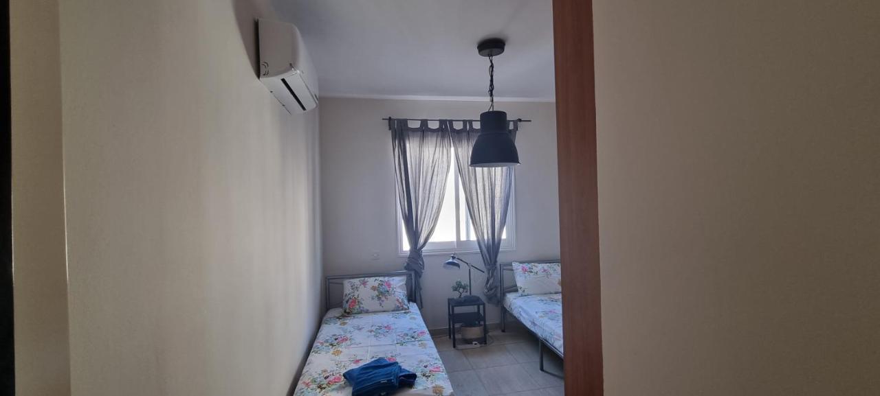 Ancient Paphos - Cozy Place Next To The Sea, Marina, Historical Sites, Buses, Mall, And Market Exterior photo